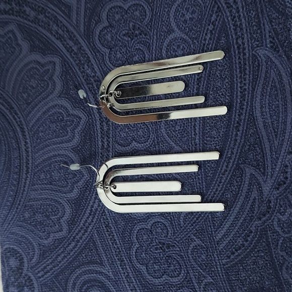 U- shape Tiered Geometric Hanging silver earrings New - Picture 4 of 4